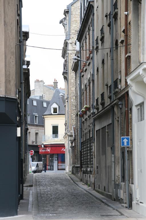 Apartamento Les Berceaux De La Cathedrale Reims Exterior foto